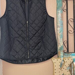 Old Navy Black Quilted Vest